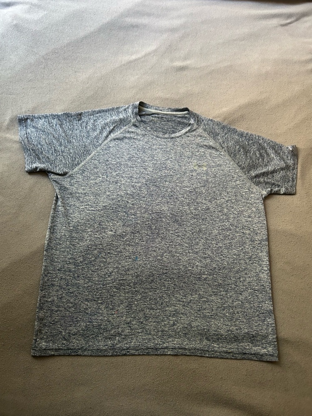 Under Armour training shirt size Large
